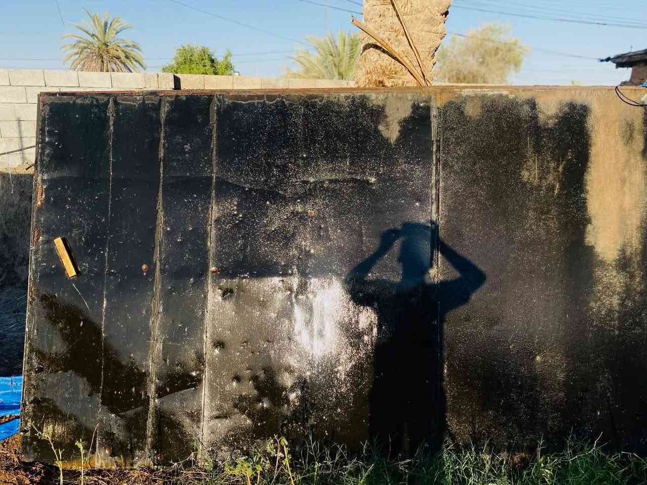 باب خارجي ( سلايت) للبيع
طولة (٤أمتار) يعتاز ترتيبات 

للاستفسار (***********)
