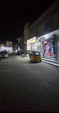 امغربه • بناية تجارية • ١٣٠م