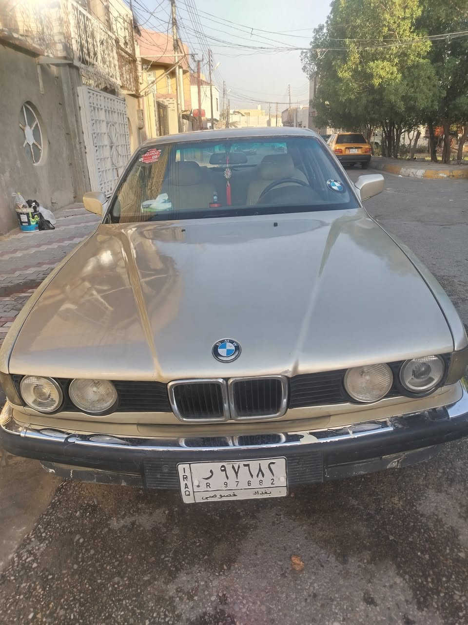 السلام عليكم 
بي ام 735
موديل 1989
كير مكينة حدادية كله جديده خير من الله منظومة زنون   تبريد شغال كهربائياته كله شغاله سنويتة ساقطة بل 22 راعيه من النجف موبايله مغلق ما اندله السعر ٢٨ وبيه مجال او مرواس حسب القناعه
استفسار ***********
