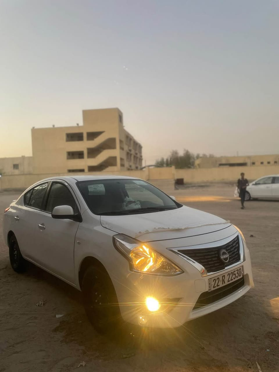 نيسان سني ماشية 4000 جديده بيها خسفه بلجاملغ الامامي منتجين عليها بدون ضربه 
شاشة لكزز بليته زركه دوشمه ارضيه شركة هيوا تحويل وكاله السعر 129
*********** البصرة, العراق
