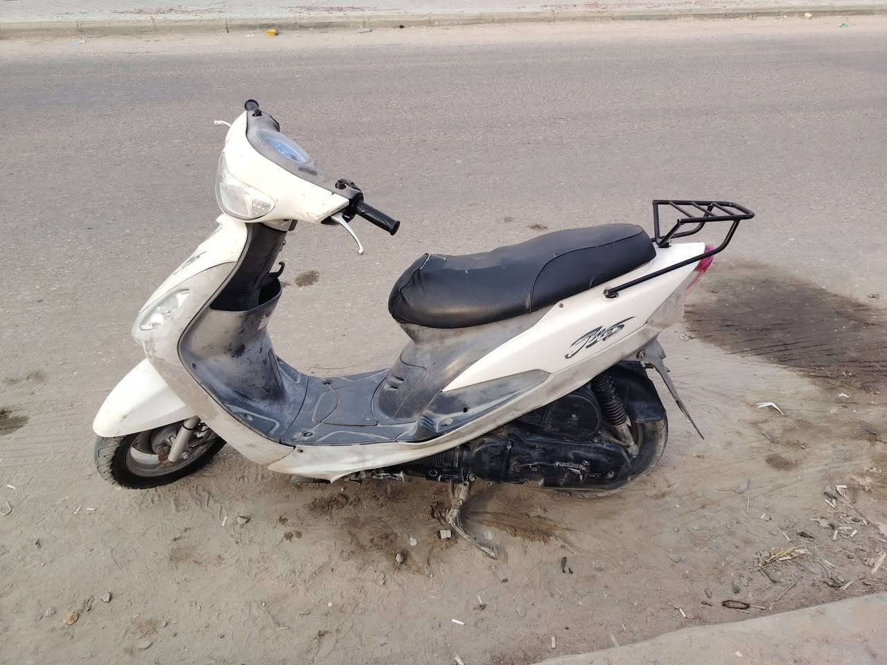 دراجه ماكس منغولي للبيع مبدل ولفات فقط
كهربائيات شغاله
عوزها بس باتري ويشتغل سلفها
سعرها 500 وبيها مجال
***********

