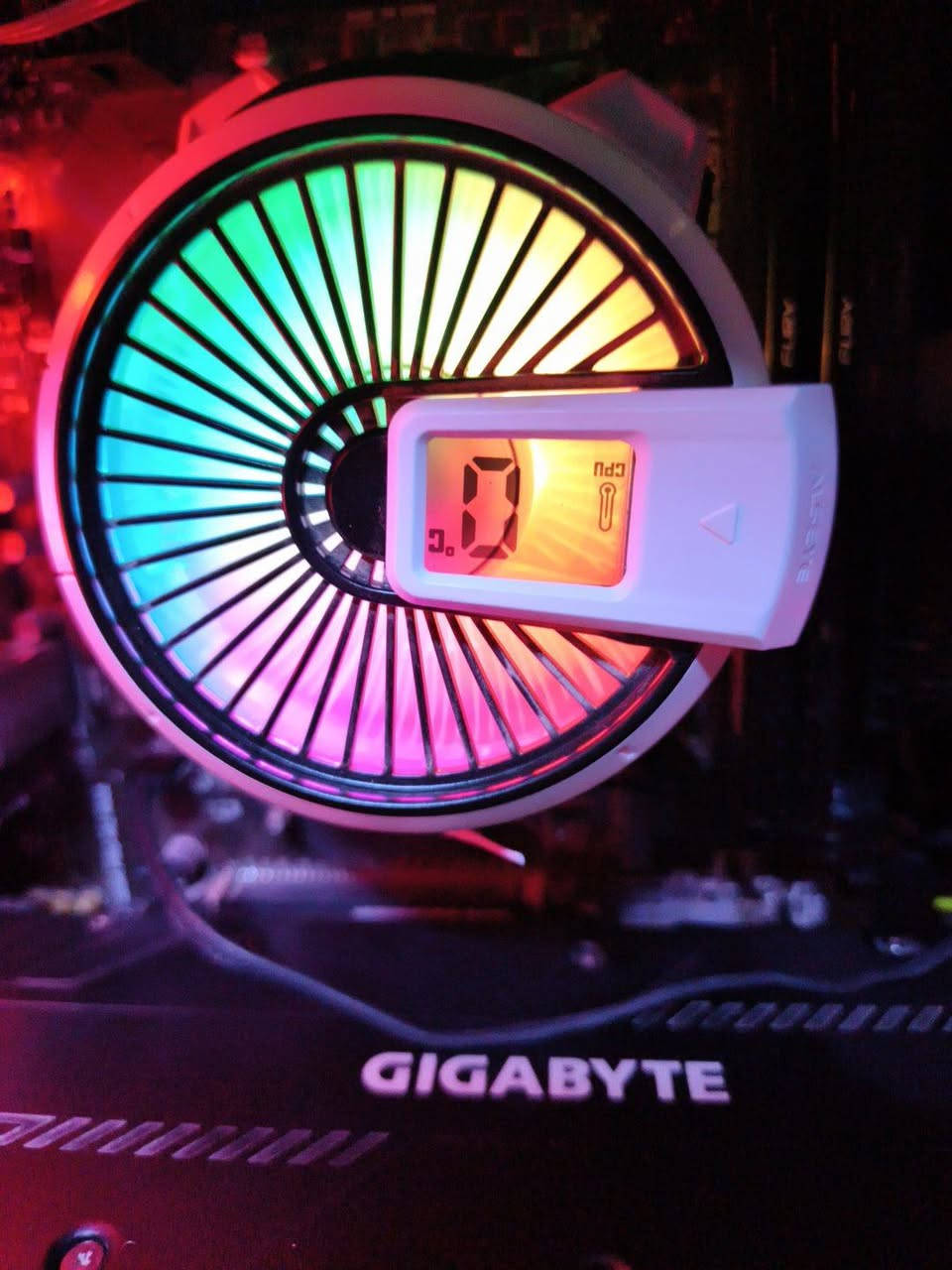 🔥 PC GAMING للبيع — تجميعة قوية وجاهزة 🔥

🎮 المواصفات:

- 🧠 CPU: Ryzen 5 3600X — 6 Cores / 12 Threads
- 🖥️ Motherboard: MSI B450
- 🎮 GPU: RTX 2070 SUPER 8GB — Gigabyte 3 Fans
- 💾 SSD: 256GB
- 💽 HDD: 1TB
- ⚡ Power Supply: Fantech Cold Full Modular 750W

🔥 مناسب للـ Gaming بدقة 1080p و1440p

💰 السعر: 750 ألف دينار
📍 المكان: بغداد — مدينة الصدر
📞 للتواصل: ***********
