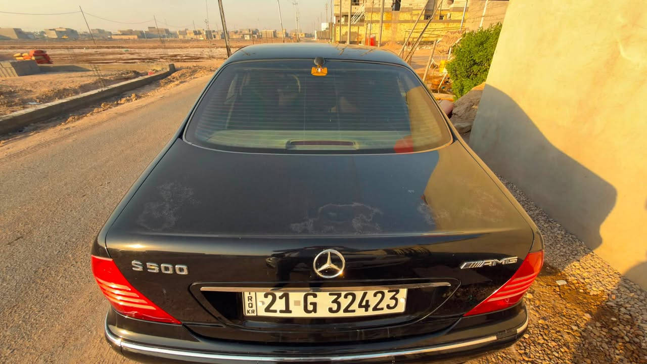 السلام عليكم ..للبيع او المراوس .مارسدس غواصة موديل 2005  خليجي حجم 500 محرك V8  دواخل جلد بيجي .السيارة عليها ادامة كاملة .مانقاصها شي .كمبريسر جديد .راديتر تبريد ومحرك جديد .رولات وقايش جديد .حدادة جوبلسات دسكات تخم تاير .نوزلات بلكات فيت بم وفلتر لايتات LED .جاهزه من كل النواحي .بيها باب السايق تبديل بسبب حادث ستوته نفس اللون .وصبغ فقط الچاملغ الخلفي اليمين .السنوية تنتهي 2029 -رقم سليمانيه .جاهزه للتحويل باي وقت .السعر145 وبيها مجال للاستفسار.***********. مكان السيارة البصرة

