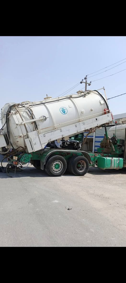 للبيع تانكي ومضخات هايدروفاك سحب معه صاروخيه تانكي قلاب مكانه البصره الشراي التصال ***********

