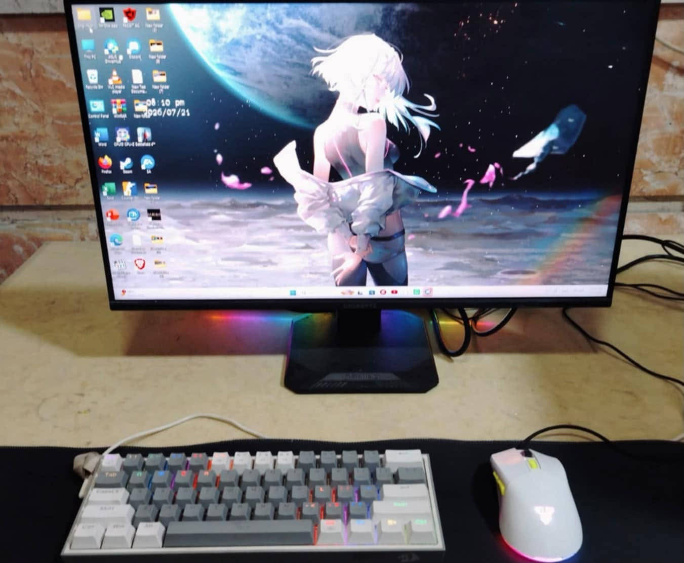 سيت اب pc مواصفات ممتازه و نظافه فول (للمراوس) فقط مع واحد من ذني الاجهزه اهم شي يكون نظيف و بطاريه جيده :

هونر ماجك 8 برو 

كلاكسي s25 الترا

ايباد ابل m4

ايفون 16 برو ماكس

شاومي 15 الترا 

كوكل بكسل 10 برو xl 

----------

المواصفات :-

CPU - CORE I5 12400F 

CPU COOLER RGB غازي لون ابيض

GPU - RTX 3050 8G GALAX 

MB - ASUS B760M PLUS اربع منافذ رام

RAM - 16G 3200 T-FORCE RGB 

HARD1 - M.2 NVME 250GB SAMSUNG EVO 970

HARD2 - HDD 1TB TOSHIBA  

CASE - GALAX 4FAN RGB 

-----------

الملحقات :-

الشاشه : GIGABYTE 200HZ FHD IPS 25

الماوس : FANTECH RGB احترافي لون ابيض

الكيبورد : REDRAGON FIZZ RGB لون ابيض 

ماوس باد ROG STRIX 

----------

مكاني بغداد - الحريه 

رقمي ***********
