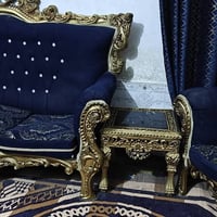 تخم رئاسي • نظيف • طبلات وطاولة