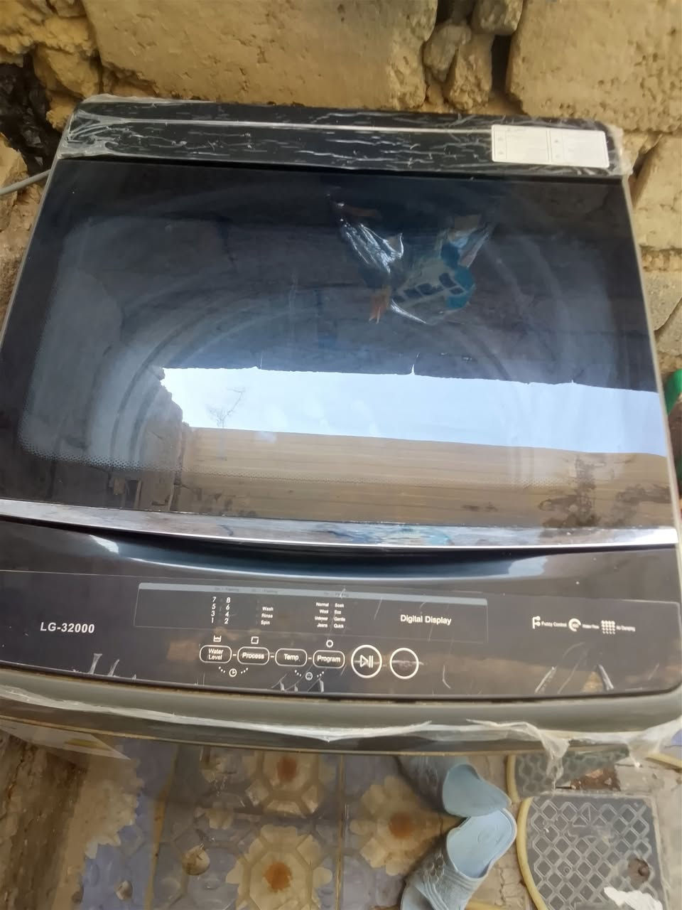 غساله جديده قبل شهر ماخذه ال جي للبيع سعر 300بيه مجال ***********
