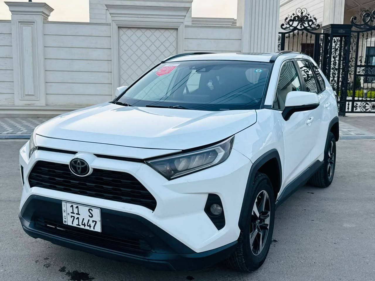 راف فور XLE • ٢٠٢١ • مكينه ٢٥٠٠