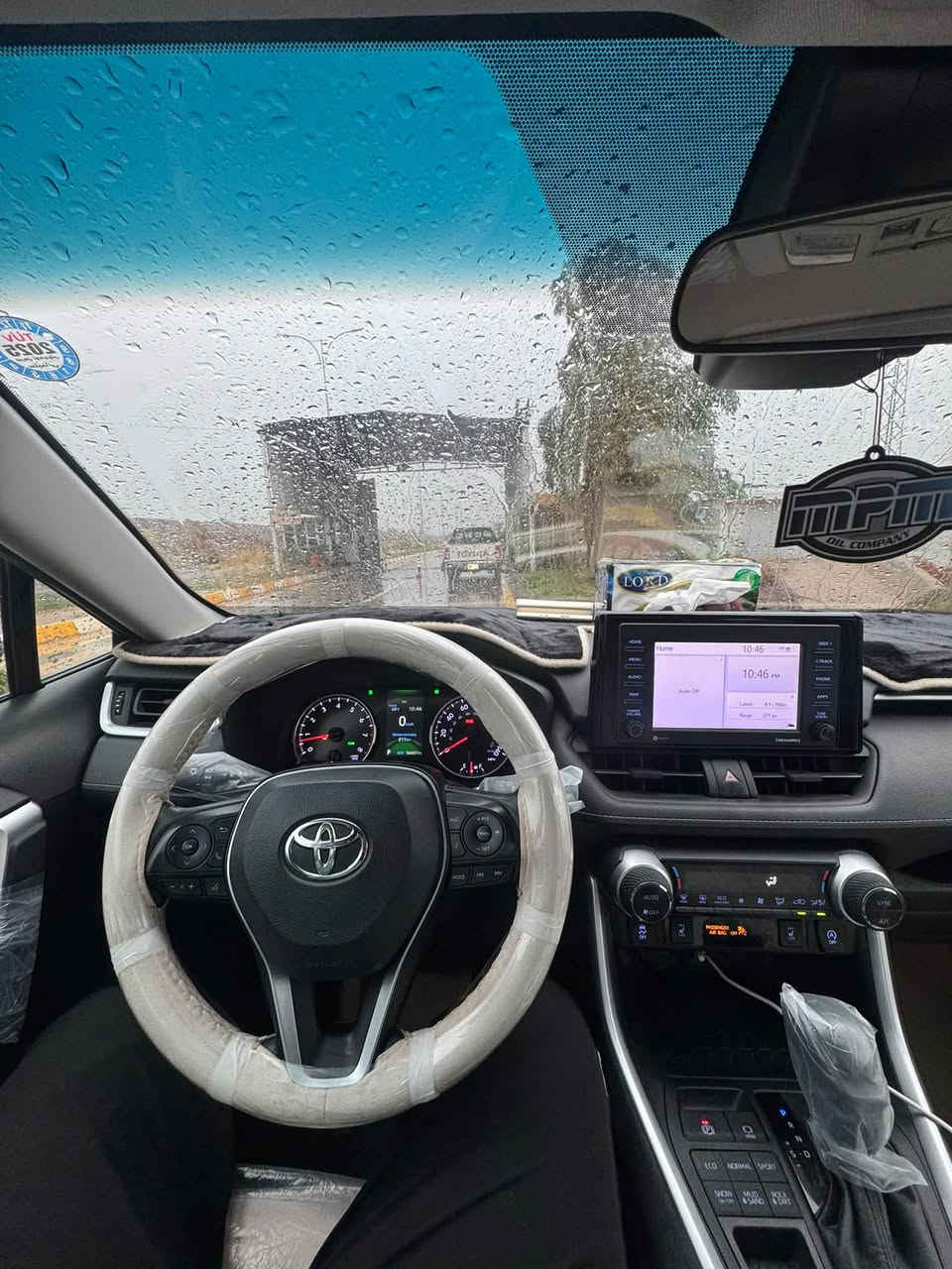 السلام عليكم من رخصت الادمن
‏TOYOTA RAV4 XLE 2021 فول 

عداد 119000الف كم وقابل للزياده 

وارد أمريكي : ضرر :باب سايق كلير وشبر بشبر بلبنيد جاملغ مبدل بلادي

• دفع رباعي 4*4

مكينه  2500cc بانزين فقط

كير 8 سرعات S 

• لون سمنتي 

• كراسي مخمل ومدوشم بلادي + سايق كهرباء

• شاشة كبيرة

• كاميرا خلفي

• رادار امامي

• مانع تصادم

• محدد مسرب

• تصحيح مسار

• مثبت سرعة

• مانع انزلاق

• رادار جانبي نقطه عمياء 

• ابل كار بلاي 

• اندرويد اوتو 

• تدفئة وتبريد مقود(ستيرن)

• إنارة ترحيبية

• اوتو هولد 

• حساسات تجاوز BSM 

• شاشة اعطال

• زجاج كهرباء ملون

• اضوية امامية زنون LED

• اضوية خلفية LED

• اضاءة فل زنون LED

• حساسات ضغط هواء الإطارات 

• 6 وضعيات قيادة ⬇️

 (ايكو ECO

NORMALنورمال 

SPORTسبورت 

SNOWثلوج 

MUDطين 

( ROCKR حجر او أوساخ 

• قطعتين تبريد شاشه 

• سايد بريك بصمه 

• فتحه سقف طكتين 

•تبريد وتدفئة مقاعد

•صندوق كهربائي +شفط

•اشاير بالمري

• بلوتوث

• مدخل USB + AUX

•بعد هواي بيها مواصفات ناسيهم 

• ملاحضة  ايرباك فقط دركه وراجع سستم بلادي

السعر 200 قفل 

رقم سليمانيه باسمي تحويل ثاني يوم

صلاح الدين الدجيل :.  ***********

نص مكتوب في الصور:
- 64 4G 11:57 Location: Indianapolis (IN) Shipping from: Indianapolis (IN) Seller: State Farm Group Insurance Sale Document: Salvage (Indiana) Sales History 1 Similar archival offers You are watching archived offer. Auction ended on Wednesday, February 2, 2022. Wednesday, February 2, 2022 10 Photos 360 360° Video Bidding Vehicle information