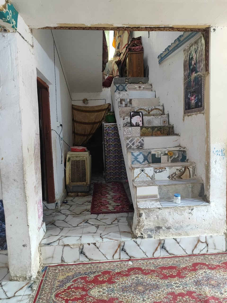 بيت للبيع • ٢٥٠م • غرفتين