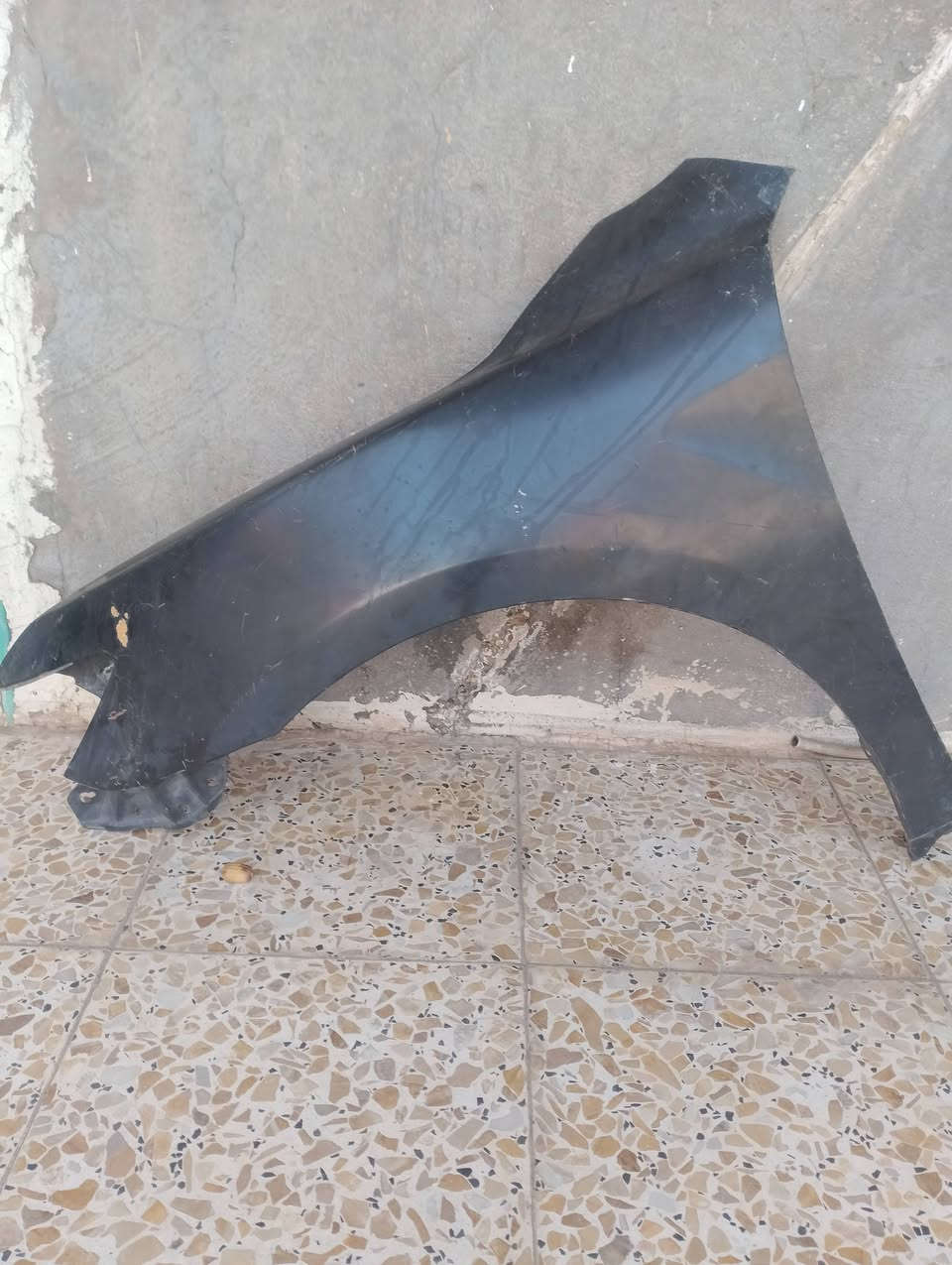 باب امامي كامري ايسر يرهم من موديل ٢٠٠٧_٢٠١١
اسود للبيع السعر ٢٠٠ وبيه مجال 
جاملغ ايسر امامي كامري للبيع السعر ٧٥  وبيه مجال 
المكان بغداد-بوب الشام للمعلومات الإتصال على الأرقام التالية 
***********
***********
