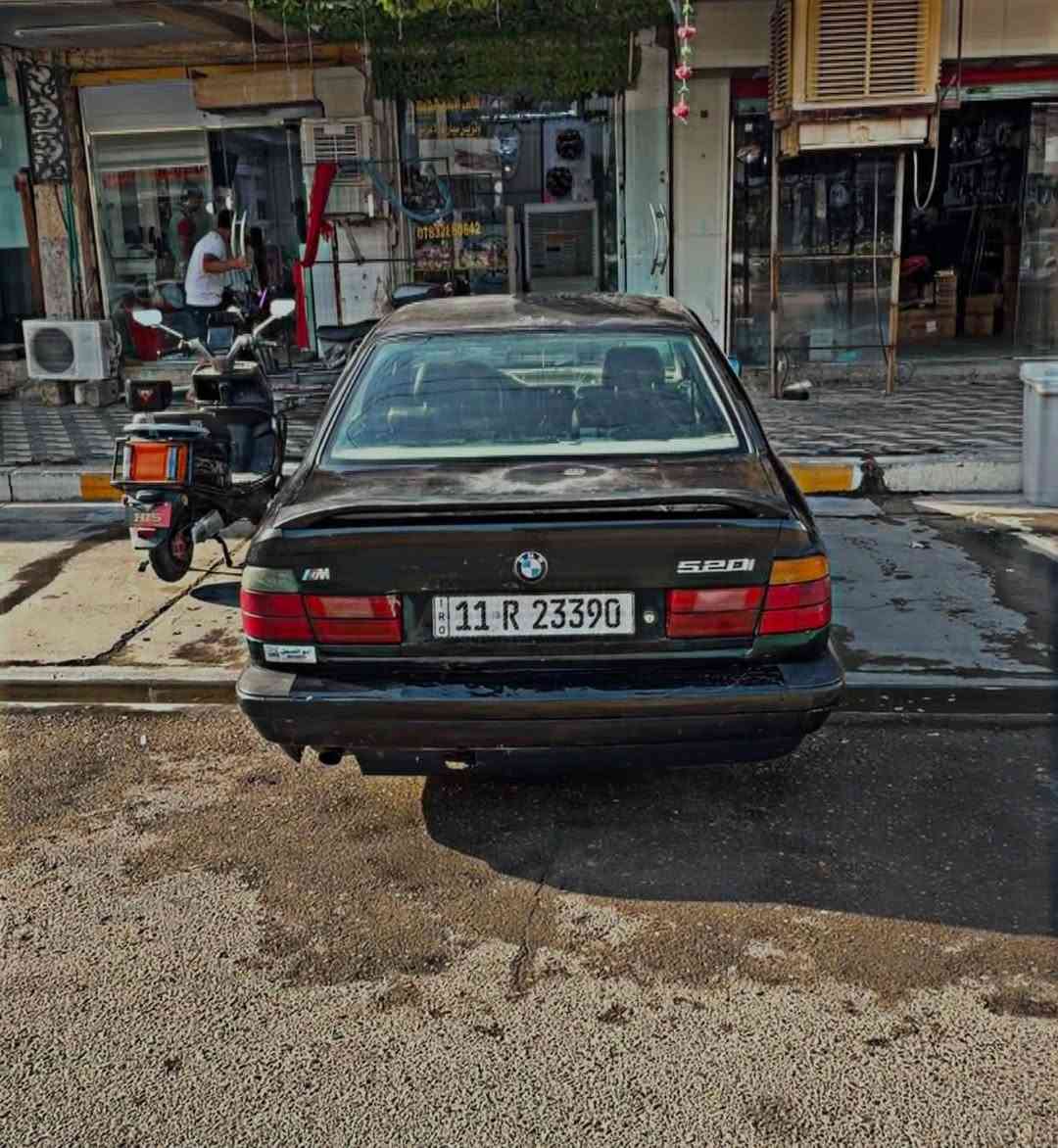 السلام عليكم
للبيع بي ام 520 اصل مكينة وبليته اسود اللون 
رقم بغداد الجديد داخل جلد اسود تحكم 
الكشنات الامامية كهرباء سماعات ومسجل مرتبات
العالي زنون سوارات متغيرة اللون السيارة مال بيت 
دواخلها بلاد مابيها بارد بالدواخل سنتر لوك شغال 
مكينة مسكر 520 فانوص دوشمة القمارة كلش نضيفة 
والارضية نضيفة هاي الصور توضح كلشي مكان السيارة الانبار فلوجة و اسف على الاطالة 
للاتصال ***********
