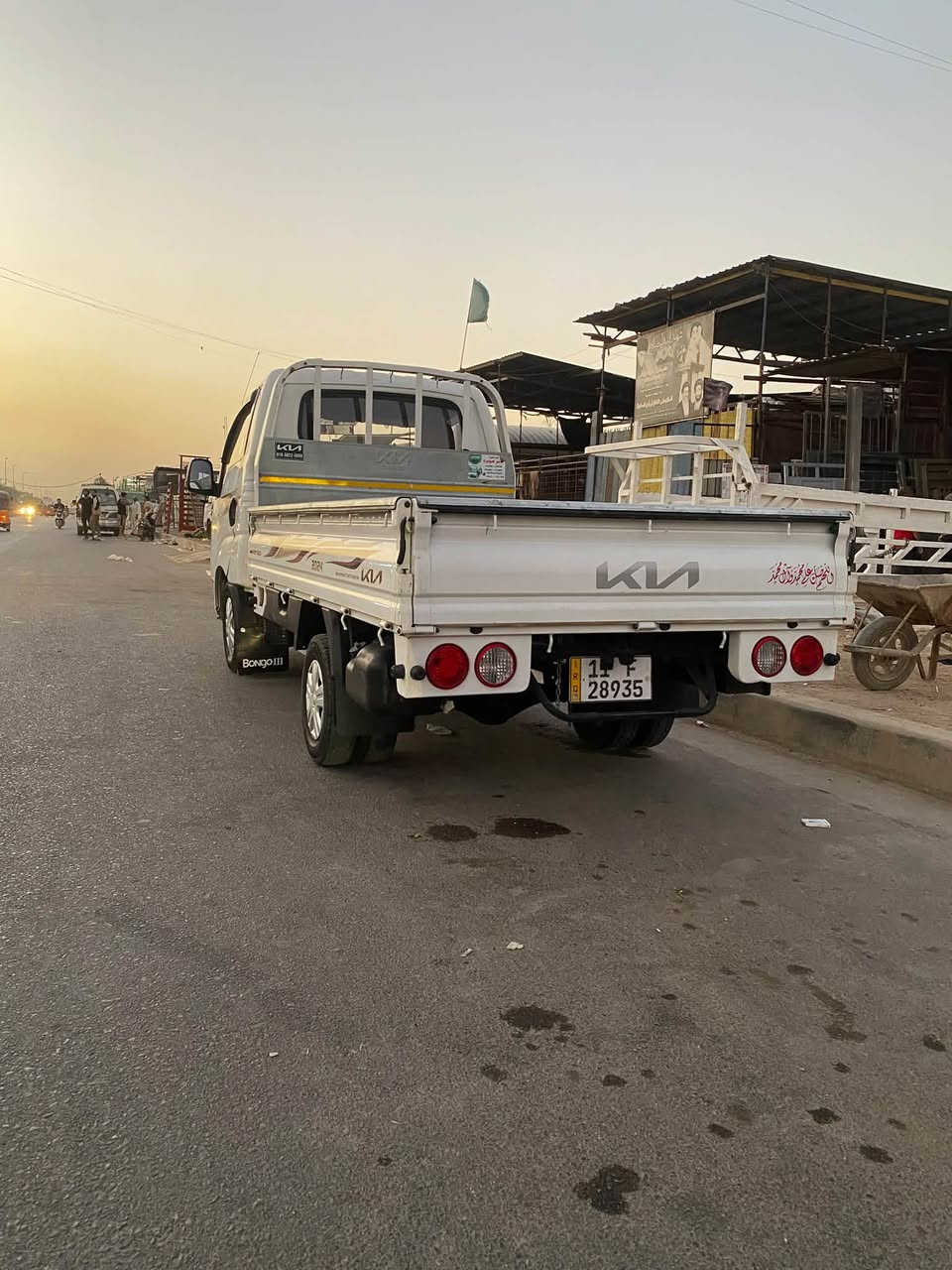 السلام عليكم
كيا حمل بنكو نثية، موديل 2024، السيارة بيها حادث، زيرو، ماشية 2217 كم.
السعر: 120$
موقع السيارة: مدينة الصدر.

ملاحظة: مكلّف بالنشر.
صاحب السيارة: مهدي
***********
