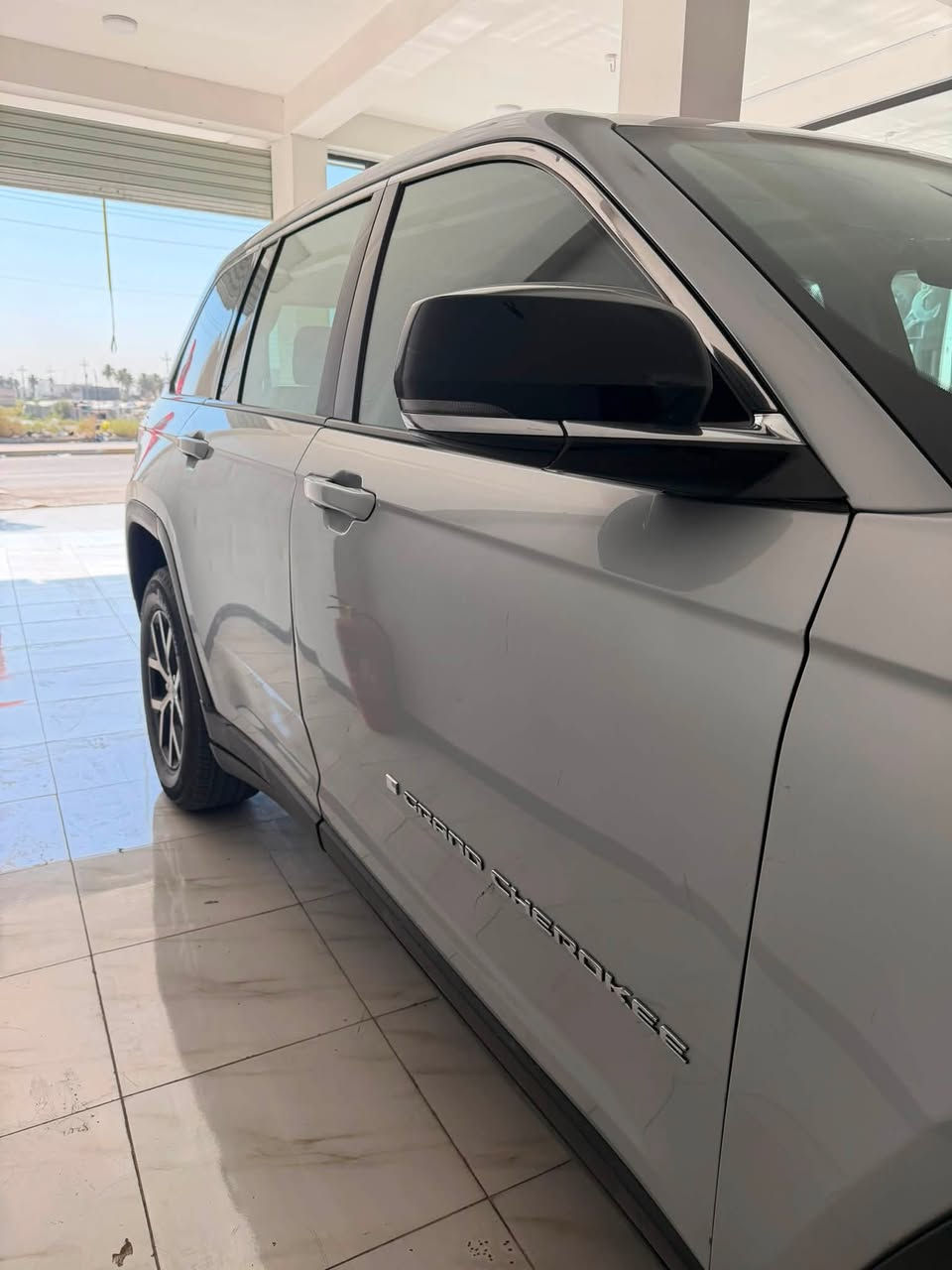 🚨 جراند شيروكي 2024 Limited | وارد أمريكي 🇺🇸
• 4×4 فور ويل
• ماشية 60 ألف كم
• فول مواصفات
• رقم بغداد
• حادث جانبي — تبديل بابين وجاملغ
• 3 رصعات بالباب عكس السائق
• رصعة خفيفة جداً بحافة البونيت
• السيارة نظيفة كلش وما بيها نقص

💰 السعر: 290 $
🤝 مجال بسيط
بيع او مراوس 

📞 ***********

