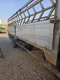 ستة وعشره • من جوه • فرشه جديده