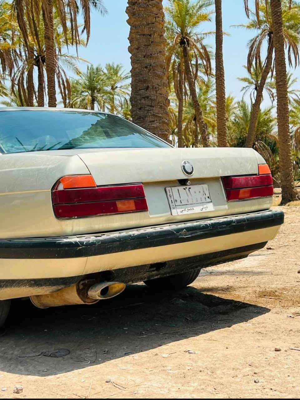 سلام عليكم بي ام للبيع او مروس مديل 1992كير ومكينه وحداديه جديد مصبوغه عام جماليه سنويه ل27 مكاني السعر40وبيها مجال  نجف كوفه عباسيه للاستفسار ***********
