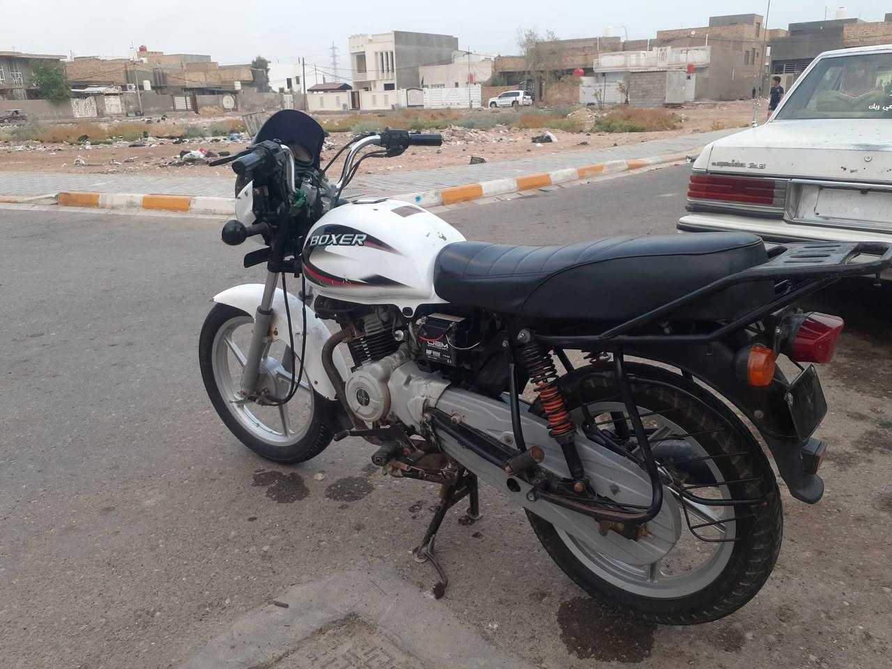 السلام عليكم للبيع بوكسر موديل 18 اوراق اصولي ماكينه حلوه ونظيفه عنوانها واسط قضاء الحي سعر 750 وبيها مجال للشراء المتصاعد رقم***********

