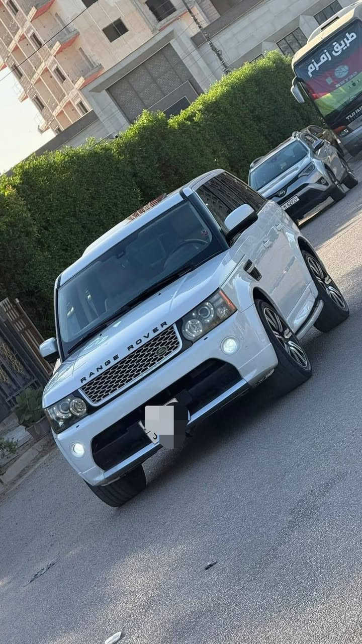 السلام عليكم  للبيع  رانج روفر  موديل ٢٠١١  وكاله سردار كفاله عامه بعدها  على وضع   شركة لاضربه ولا صبغ فقط دعاميات مصبوغه فول مواصفات واحد على واحد جكات تصعد وتنزل بصمه بوب وتشغيل كشنات جلد + كهرباء صندوك كهرباء شاشه + كامره + حساسات اماميه وخلفينه ثلاجه تبريد ثلج مكينه عاديه المرغوبه بدون سوبر  السياره كلش كلش نضيفه جاهزه  للستفسار مراسله صاحب السياره *********** موجود وتساب

نص مكتوب في الصور:
- منشور احمد مجيد الشمري
- المصد الخلفي : صبغ رصعات وخدوش
- كلير
- معجون
- صبغ
- بارد
- تبديل
- المصد الامامي :صبغ +رصعات وخدوش +بارد
- ملاحظة / نخلي كامل مسؤولياتنا بعد انتهاء الفحص وتسليم التقرير الى الزبون
- ملاحظة : نخلي مسؤوليتنا التامة عن العيب الشرعي في السيارة