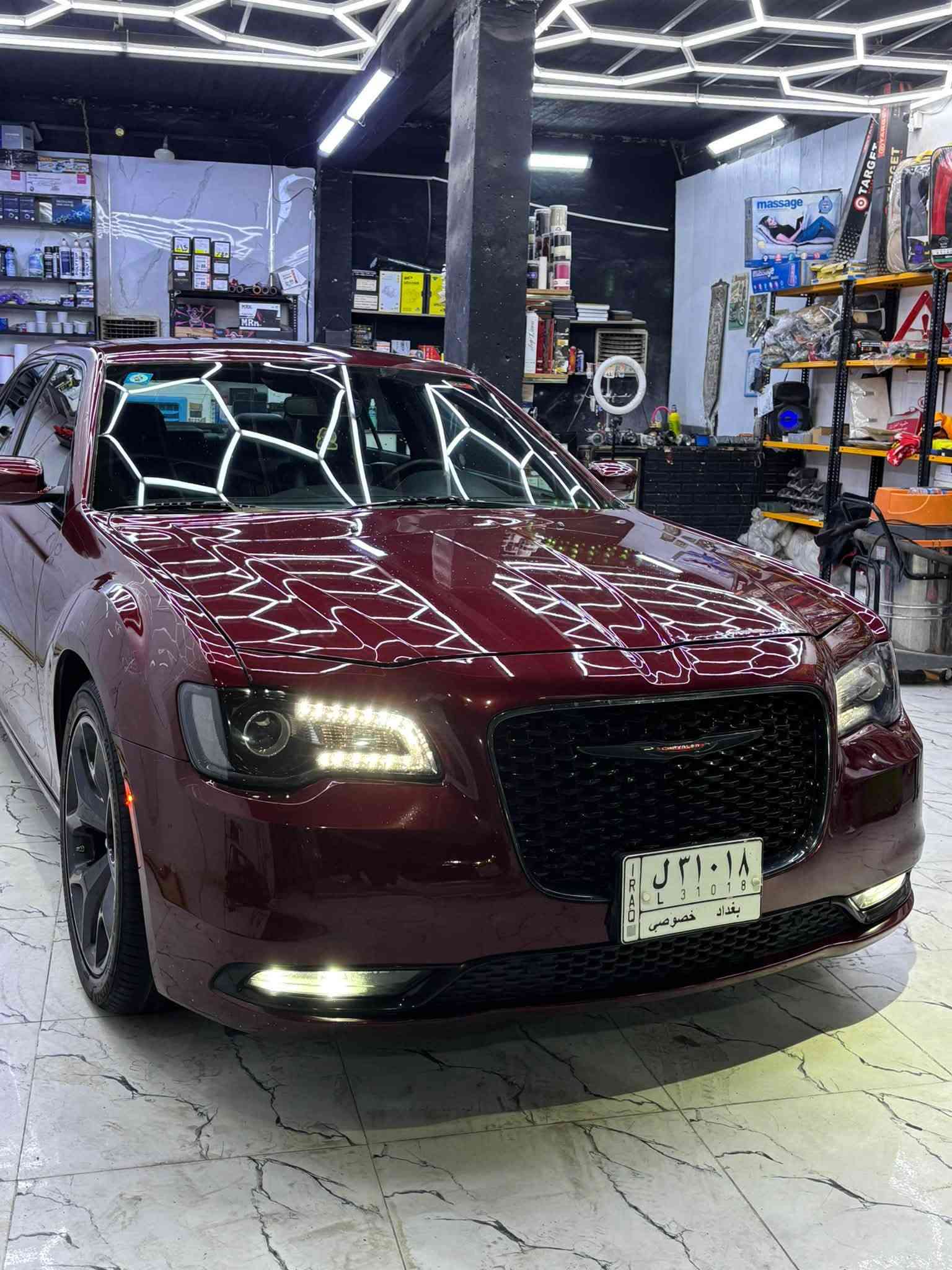 السلام عليكم للبيع فقط 
اوباما 2023 وارد امريكي v6 تو ويل 
فئة الS
حادثها فقط دعامية بدووون. شاصي  بدون بدنه. يعني دواخل مكفولة. راسلني واتساب ادزلك صور الحادث 
مواصفات 
بنوراما 
كشنات حضن مختم S 
تدفئة تبريد كشنات 
هيترات مري 
موصفات الS معروفة 
كير ومكينة مكفولات من تبديل وفتح 
وشادلها تخم تاير ياباني اصلي 
السيارة باسمي تحويل مباشر ثاني يوم 
اني مستوردها وعلى ايدي 
كلش جديدة. 
وسويتلها نانو سيراميك 
يعني ربع متذب عليها 
العنوان بغداد 
السعر ٢٧٧ 
وكلشي اكو بل سوك ❤️
***********
