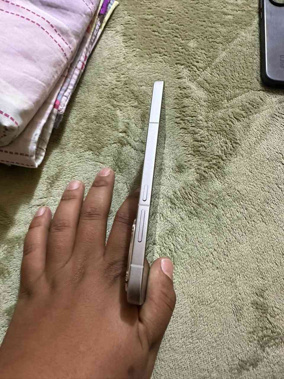 بوكو F7 • بطارية ٩٨٪ • ذاكرة ٢٥٦