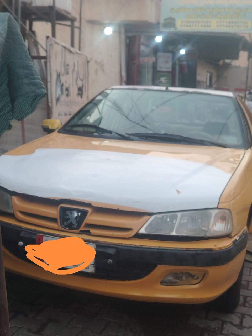 السلام عليكم شباب. سياره بيجو باص تخم تاير گير ومكينه مكفولات.  شواصي نضاف. كهربائيات كامله مكمله  گشرهه نضيف السياره كدامكم شوفت عينكم..  مكفوله السياره.  سنويه 27..  صدر حداديه جدد.  هيئه ٤اوراق ينذبن من السعر مالتهن. السعر 35 ..  الي يجي بي خير ويدلل..  العنوان بابل قضاء الكفل مقابيل مستشفى الكفل....   للستفسار الاتصال على الرقم...  ،

