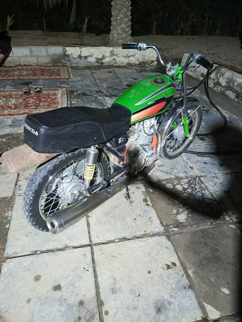 دراجه للبيع كلك  المكان مشخاب ناحيه القادسيه السعر  275 وبيه مجال   ***********
