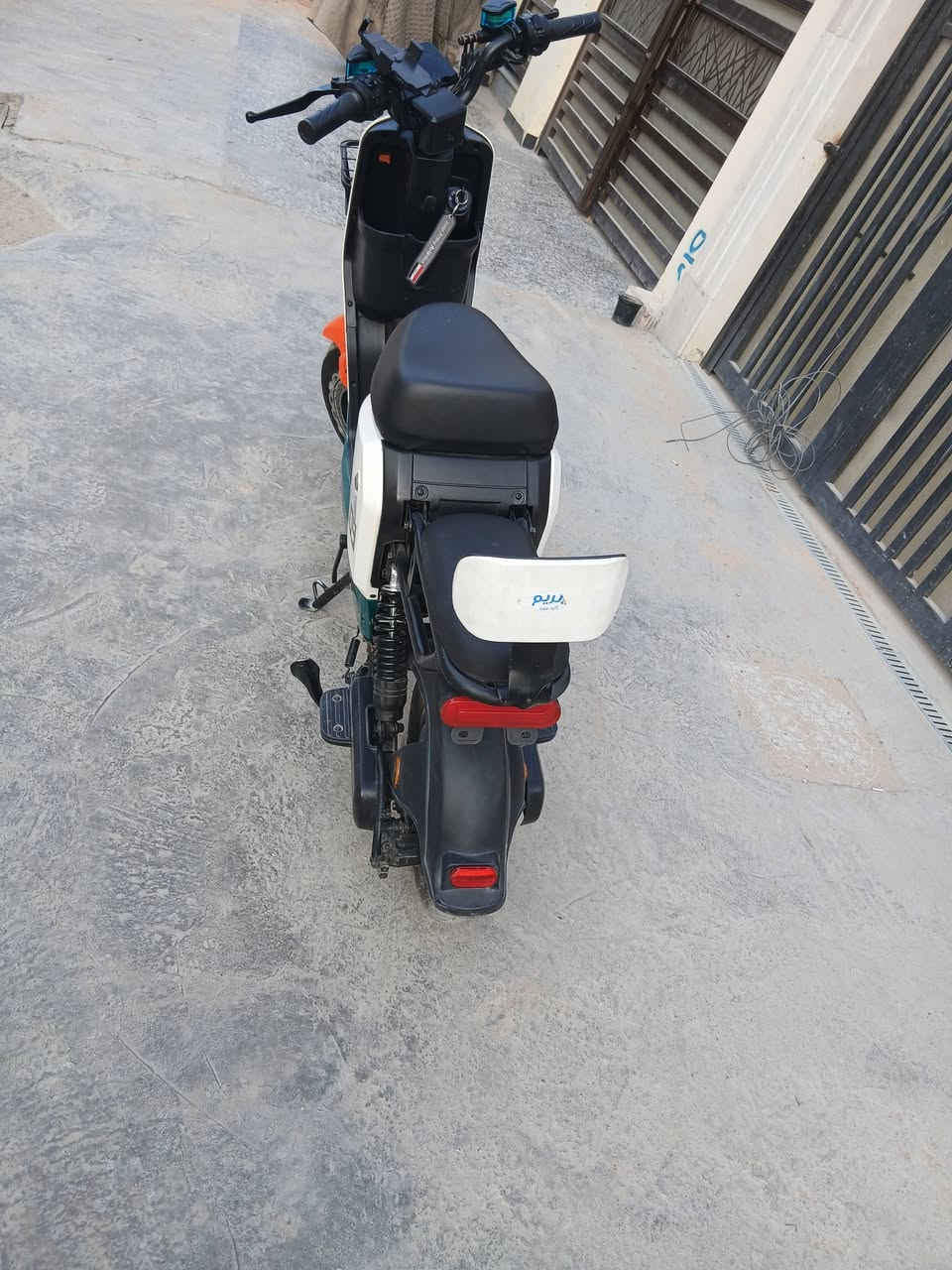 السلام عليكم دراجه شحن ريان 009 
دراجه نظيفة جدا استخدام قليل على أيدي من الشركه دراجه كله بلادي مابيه اي نقص متعطل قويه ضد المي 
دبل اشاره إنذار سرقه  قفل ستيرن لايت دبل لد عالي ناصي بيه بك 
العنوان بغداد شارع فلسطين السعر ٤٨٠ وبيها مجال 
رقم الهاتف *********** متوفر اسيا واتساب

