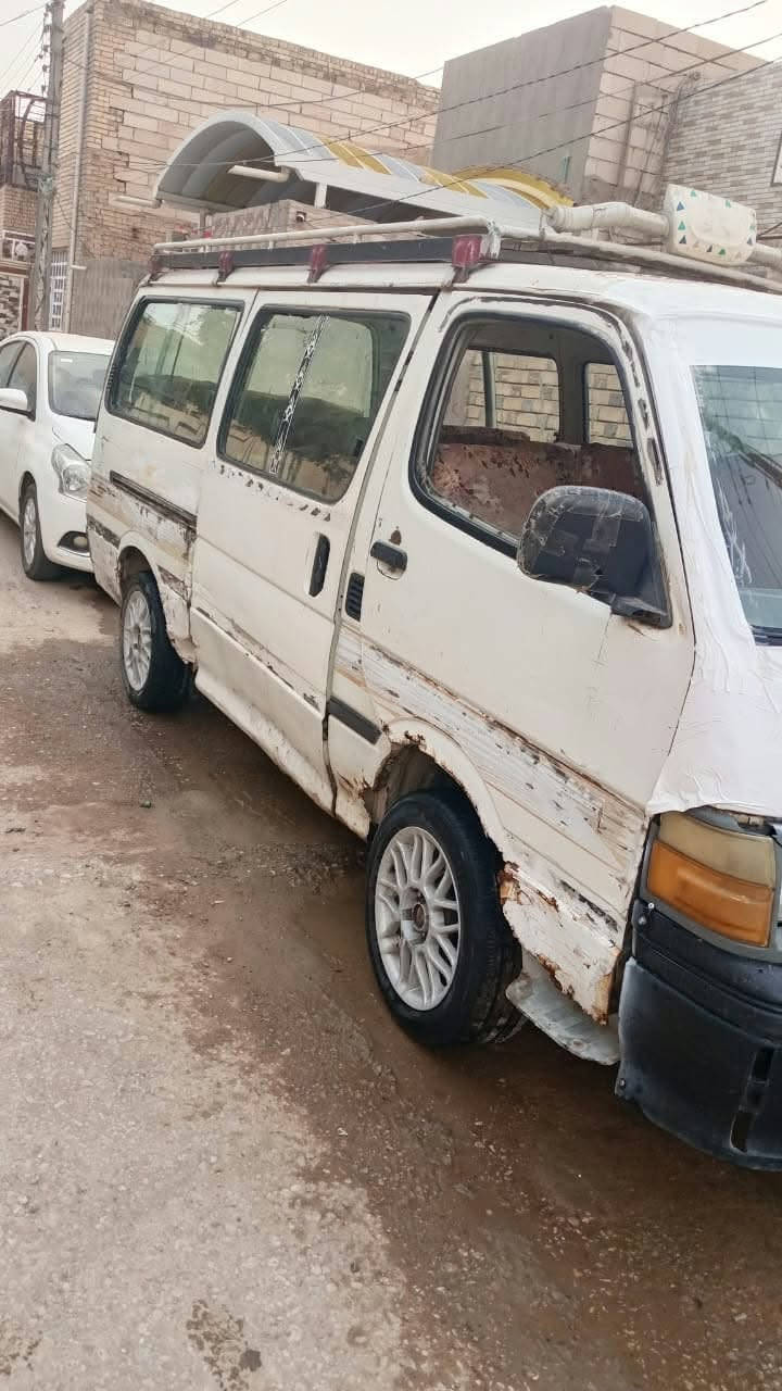 نيسان أورفان • ١٤ راكب • ونجي ناعم