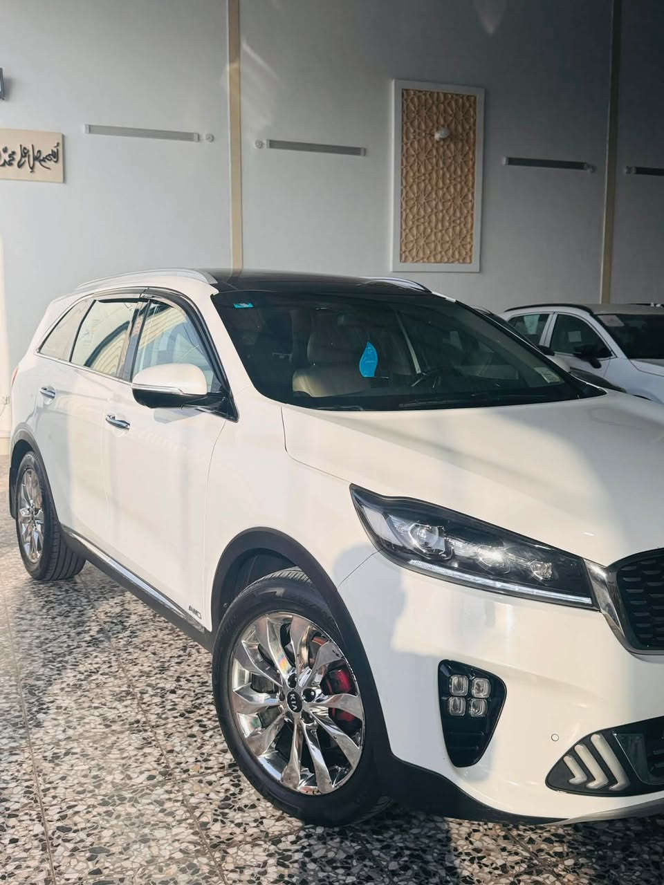 السلام عليكم 🫡 
للبيع سورنتو 2019 خليجي فول موصفات فور ويل 
أربع كامرات كشنات تتفه تبريد شاشه كار بلاي 
هند بيرك بصمه صندوق ذكي مكفوله السياره رقم بغداد 
مكان السياره الفلوجه ***********
