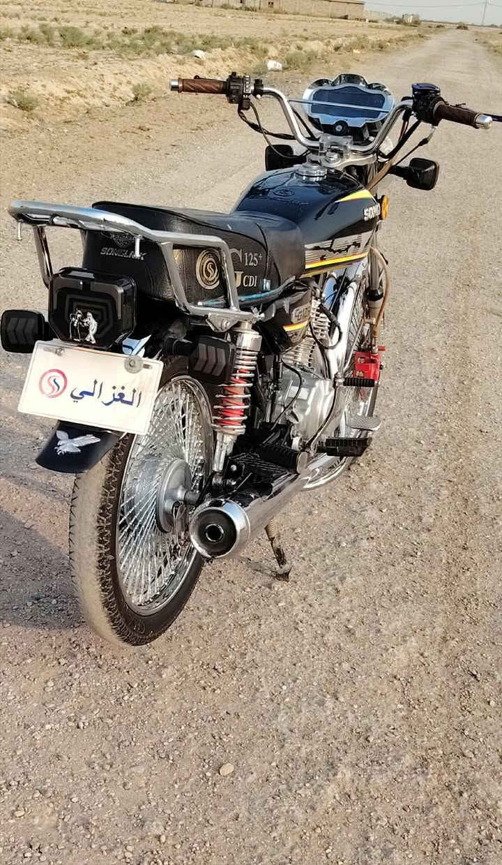 تاايكر • ٢٠٢٥ • أوراق