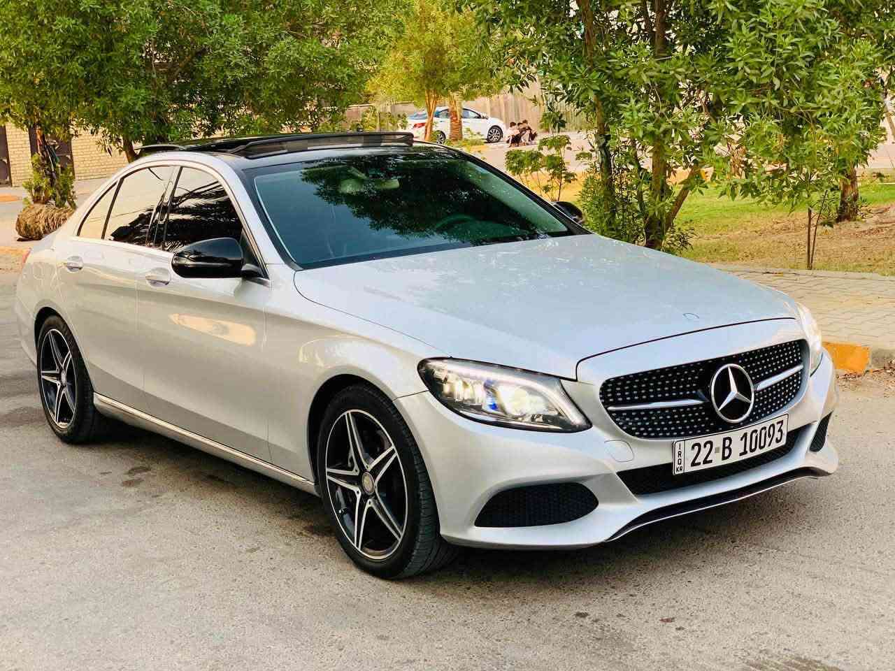 السلام عليكم
مارسدس C300 
للبيع او مراوس 
رقم اربيل هزه سنوية وتظليل قبل شهر بسمي 
مواصفات فول 
١- بنوراما 
٢- دبل موس 
٣- سستم صوت 
٤- ويل اي ام جي اصلي 
٥- رادارات امامية وجانبية 
٦- لد داخلي 
٧- شفتات ستيرن وتوقف ذاتي 
باقي مواصفات الفول 
سياره جديده جدا بية صبغ جاملغ خلفي فقط بدون اي دواخل او ايرباك بدون بارد او شخوط  ضرر جدا بسيط  تراي زيرو ماشية ٦٨ الف صفر مسج 
مكانه :- بغداد 
السعر :- 167 مجال بسيط 
***********
سونار مع صور الحادث راسلني واتس اب
