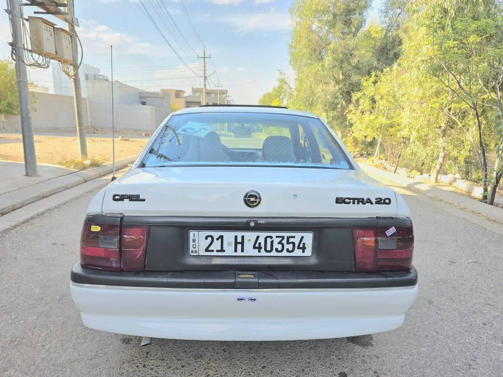 اوبل 1995 • موتور 2.0 • چمچەماڵ