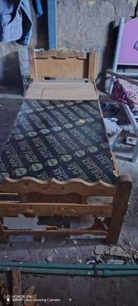 البيع جربايه خشب نفر جربايه حديد طفل عدد 2 الاتصال 07724923317