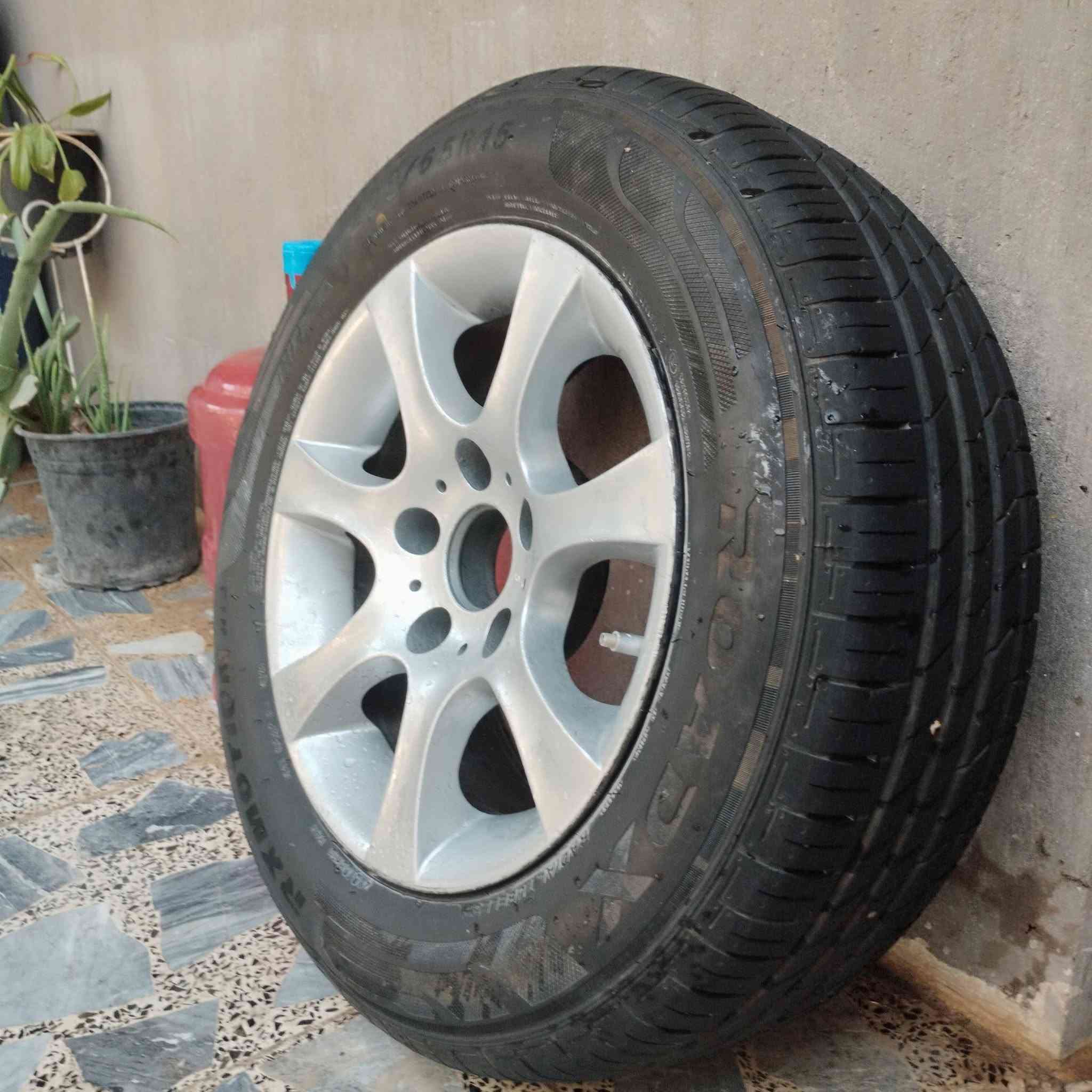 بي ام ٧٣٥ • قطع غيار • على الفحص