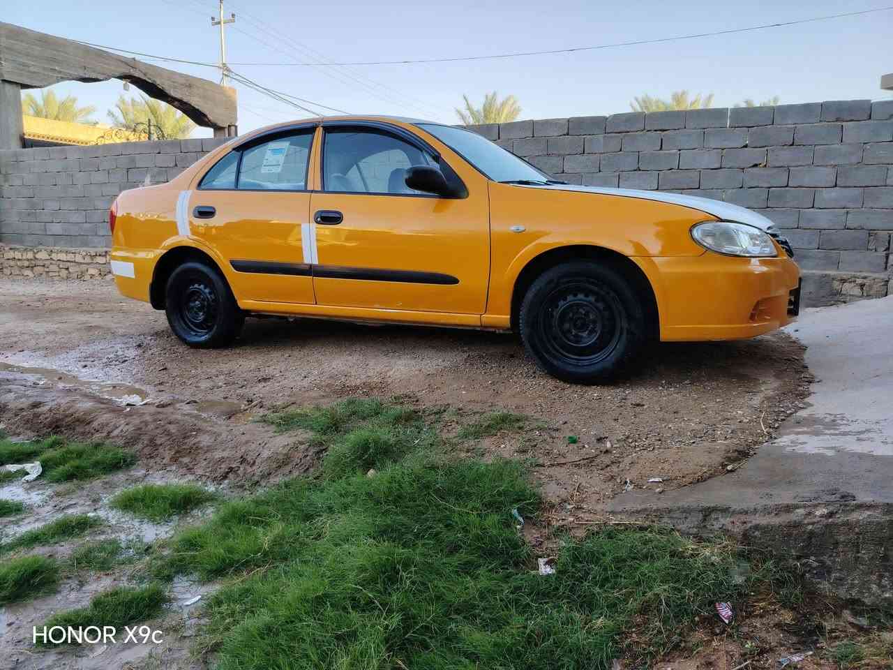 سني موديل 2011 محرك اسود رقم بغداد بيها ثلاث قطع صبغ والباقي مقفول السعر 67 وبيها مجال العنوان الانبار هيت ناحيه الفرات***********
