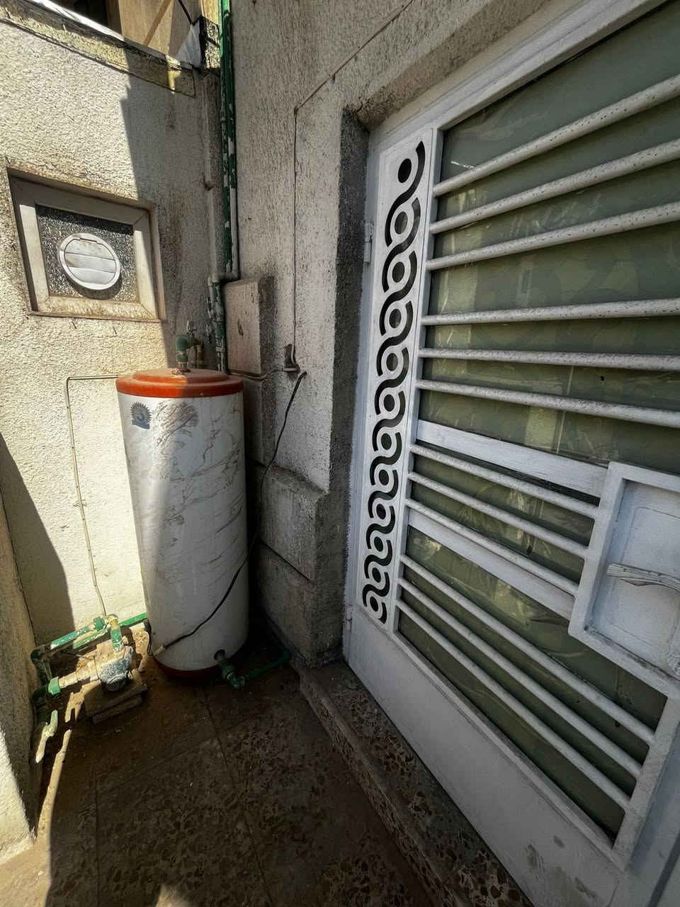 دار للايجار في المنصور حي العربي
ايجاره 800الف عوائل فقط
رقم التواصل ***********

