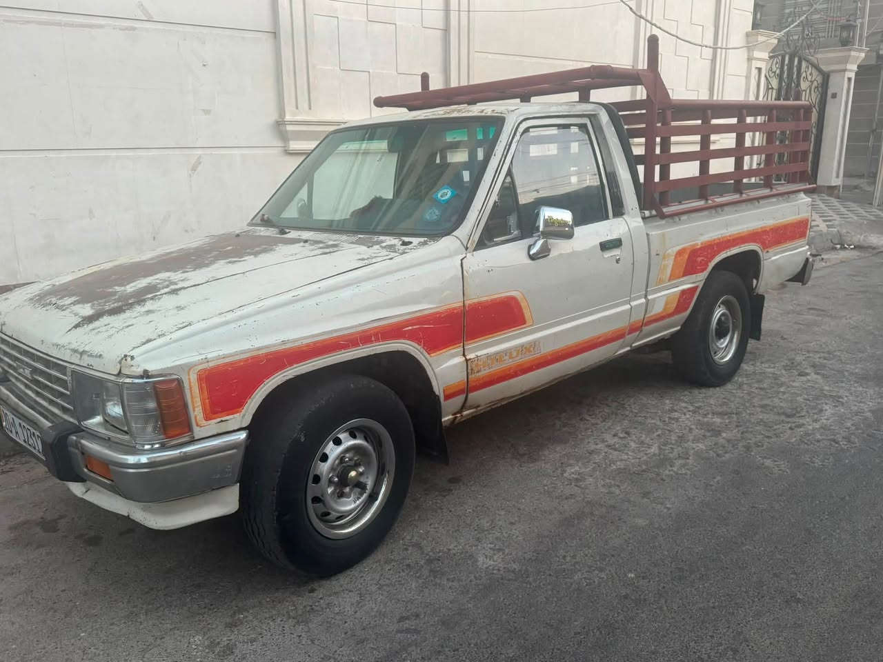 سلام عليكم للبيع بيكم تيوتا موديل88 سياره خير من الله سياره باسمي مكينه وكير خير من الله مكاني بغداد بلديات رقم *********** سعر 40 قفلها بدون عمله
