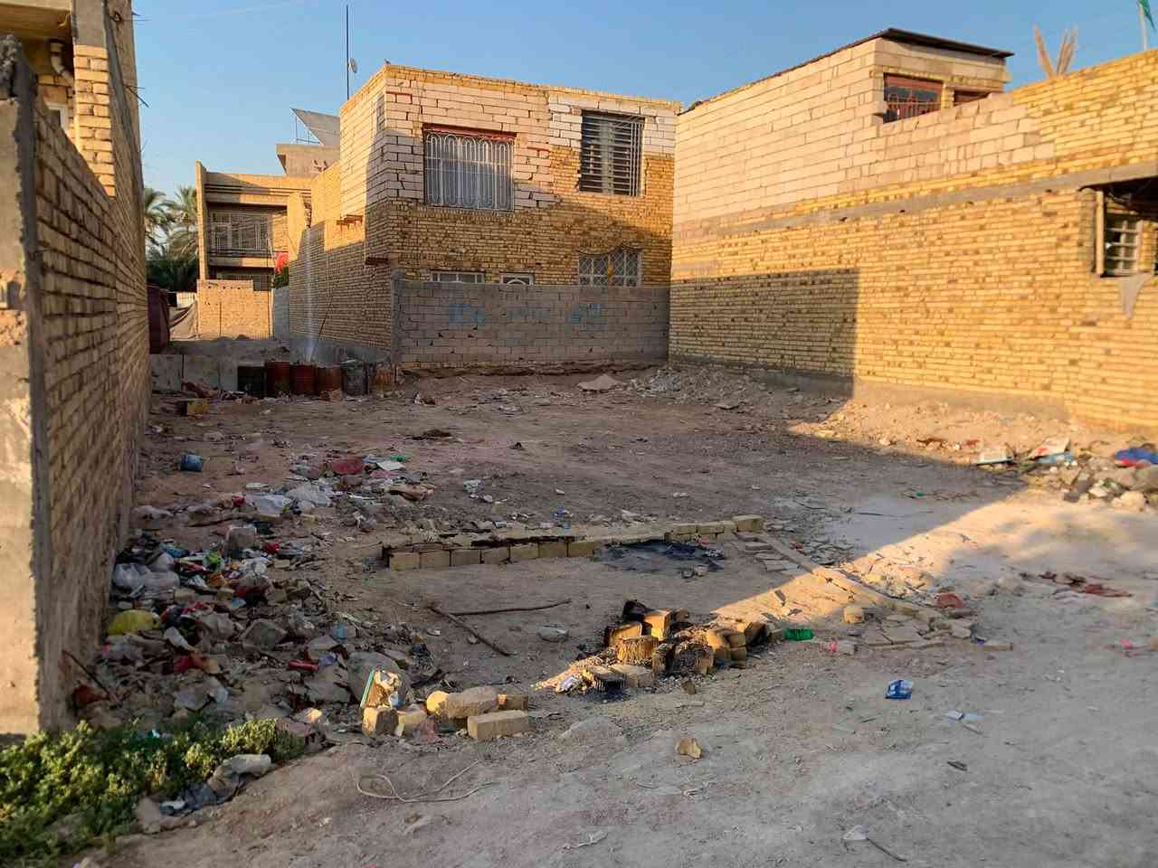 قطعه ارض طالو زراعي المساحة 200
سند 25 بسمي
واجهة 11 و75
نزال 17 ونص 
استفسار ‭***********‬
