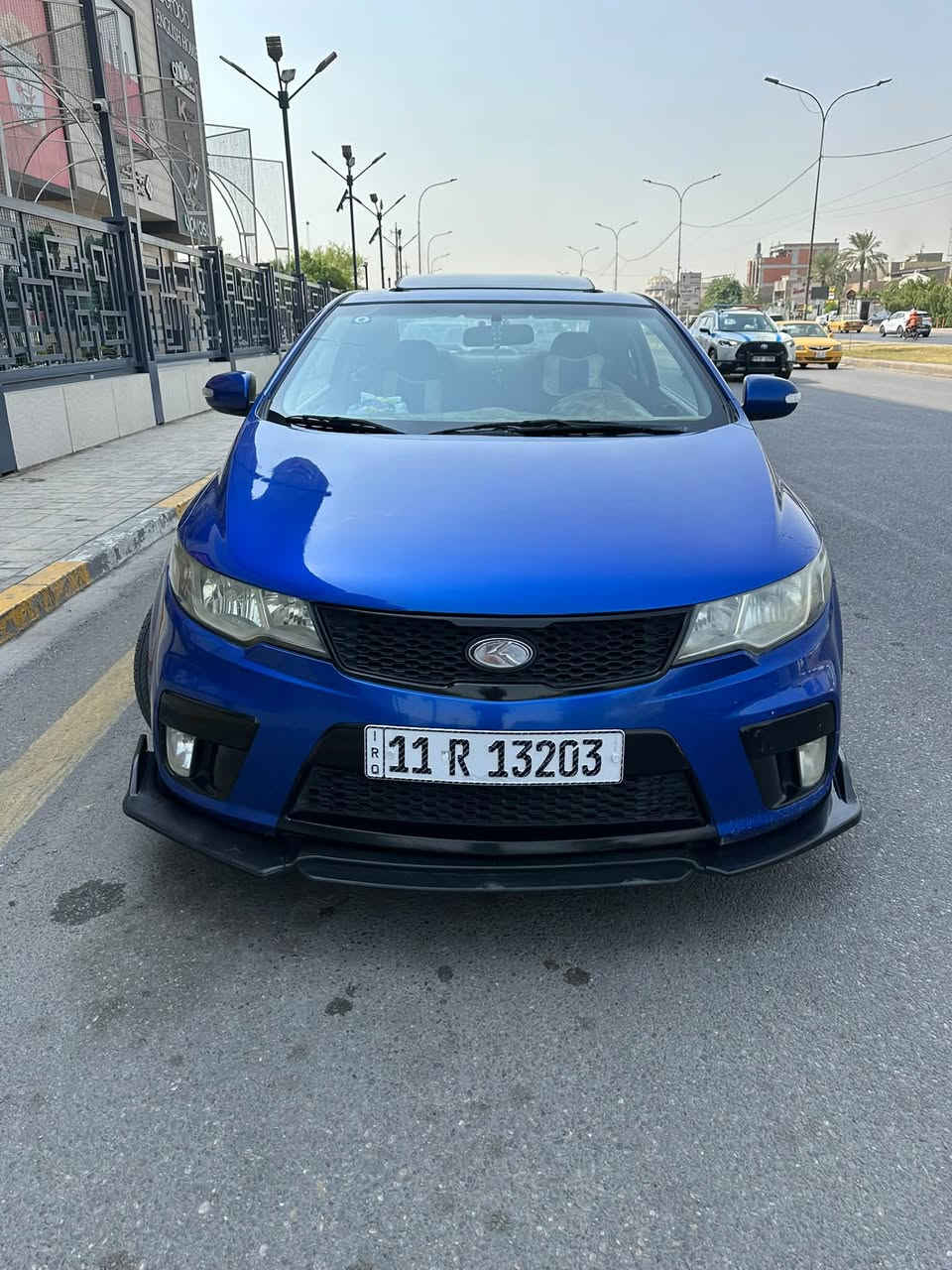 KIA FORTE KOUP 2010🪐
كيا فورتي كوبيه تك باب ٢٠١٠فول مواصفات كوري زرقاء 
للعلم السياره وارد كوري يعني طبت بدون ضرر

للبيع فقط

المواصفات : 

١- بصمة 

٢- فتحه سقف

٣- حساسات وكامره 

٤- كشنات جلد اسود و دشبول 

٥- شاشه اندرويد مع اتصال الانترنيت و مسجلها الاصلي هم موجود👍

٦- مرايات شفط 

٧- كير اوتو وعادي AT

٨- محرك 1.6 DUSH
 
٩_تايرات السياره ٣ جديدات قبل كم يوم بدلتهن 
والسبير جديد منازل بالكاع 

———

ضرر السياره : 

جاملغ السايق و البنيد انصبغن بلاديات للعلم صارت الضربه مكان اللايت و بيها وره باب السكن رشه كد شبر سبب شخط
كلهن بيدي سويتهن يعني ميه بالميه  
ولا ايرباك طاك …….وسونارها مسوي دزلي وادزلكياه

———

محرك نضيف بدون صرف ولا بخار شرط و كير شرط و صيانه الكير تبديل دهن وفلتر قبل كم يوم وتبريد ثلج سيارة وبيها شلعه السيارة 

سياره حلوه شوفت عينكم مابيها مصروف 
سعرها ٧٢ وبيها مجال حك الجية 
مكان السياره شارع فلسطين 
السياره باسمي بغداد 
تحويل ثاني يوم شرط 
رقمي ***********
ورقم الواتساب نفسه
