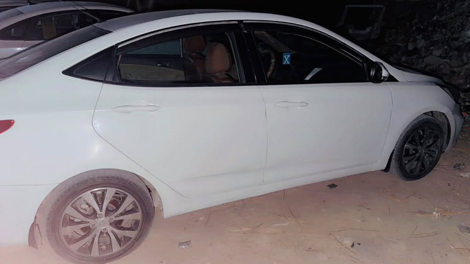 السلام عليكم. عندي اكسنت موديل 2015. وارد خليجي مكينه 1600 دوش 
سياره رقمها بغداد.  دولي.   
كلش نظيفه مال بيت. مصار سنه من اشتريناه 
فقط بيها بارد بالجاملغات الخلفيه الباقي مكفول. وياها السونار 
مكان السياره : كربلاء المقدسه 
وسعرها 92.  وبي  مجال 
للتواصل :*********** واتساب فقط
