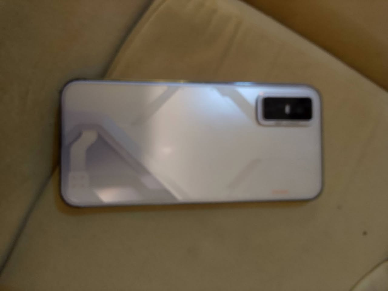 للبيع جهاز نظيف ممفتوح نهائي 
Infnix GT 30 pro
مساحة تخزين256
RAM12+12
بطارية 5500mAh
الشاشة 1224x2720
الكاميرا الخلفية 108M+8M
الكامرا الأمامية 13M 

السعر ..400 بي مجال 
للاتصال ..***********

