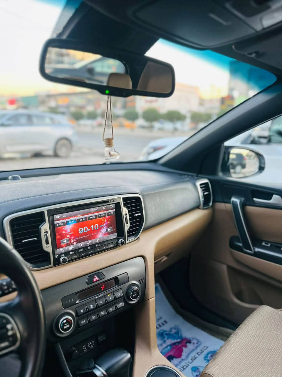 سبورتج 2019 خليجي
محرك 2000 دوش فوول مواصفات
بصمه
بانوراما
كشنات جلد
ماشيه 111
السيارة خليجية مال الشركة  الدولية 
بيها جاملغ مصبوغ جزء بسيط وباب امبدل جهة السايق اثر طخه بسيطة بدون ايرباك
السعر ١٧٠ وبيها مجال قليل 
الرقم : ***********
