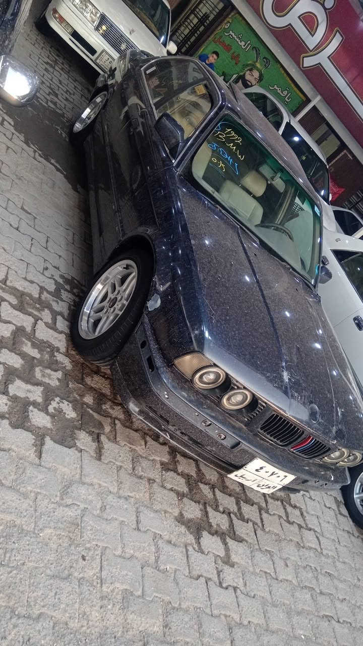 سلام عليكم للبيع BMW 525 مسكر كير عادي سياره جاهزه كير ومكينه مشروطات موديل ١٩٩٢ مكفوله داخل جلد أبيض كهربائي سياره ام كلها سبايدرات عتب ويل ام رقم أربيل وكاله عدي تريد وكاله تريد مداور سعر ٥٠ وبيها مجال العنوان نجف كوفه *********** عليها غرامات ٥ ورقات ينزل من السعر
