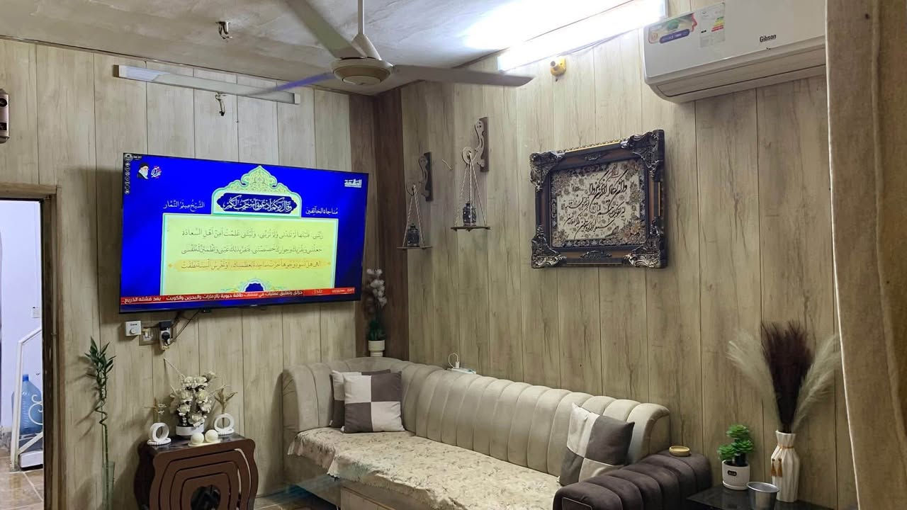 بيت للبيع لمساحة 100م قاط ونص استقبال ونوم مع صحن حمامات خارجية+غرفة نوم+مغزن القاط الثاني طابو صرف كامل سيراميك اشتايگر السطح باسمي التصال مع صاحب الدار ***********  السند قطعة ارض السعر 83وبي مجال قرب اعدادية حطين للبنات منطقة22@إشارة
