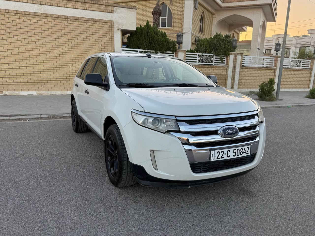 فورد ئيديج ٢٠١١ ي  فول مواسه فاتي بي بانوراما 
سه يا ره كي زور جوان و خاوينه
به شه رتي گيرو مه كينه نه كرايته وه
فه حس و هه زه ي نوييه ره قه م و سه نه ويشي نوييه 
٤ تا يه ي نوئي له بنه و به نا وي خومانه
سه يا ره كه يه ك جاملغي پيشه وه ي بوياغه بي ژوري بي ئيرباگ
مواسه فاته كاني ( ده بل اكسل. كوشين ساردو گه رم.شاشه و كاميره  . نا و زه رد. ويلكه ب . ئاوينه كاره باي . ته عديل سورعه . ته بريد له مس  تەبرید مەرکەزی ) هه نده ك مواسه فاتي تريش 
شوين ؛ هه ولير 
سعر ؛٩٢$ کەمەک مەجال
رەقەم تەلەفون :*********** أربيل, العراق
