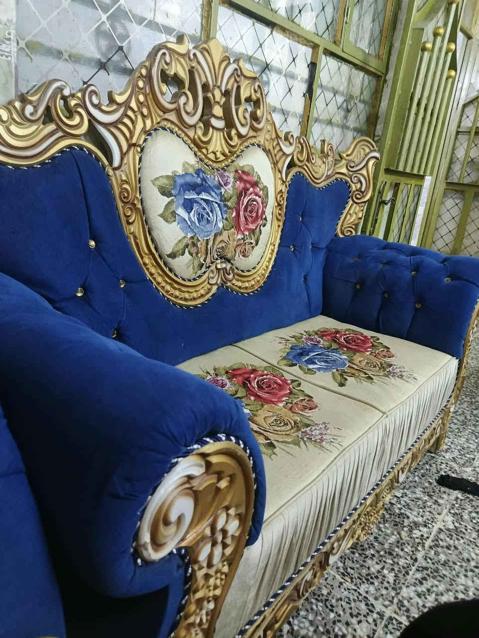 450تخم رئاسي عشره مقعد مابي ضرر حلو ونضيف جدا مكاني الحبيبيه للتصال ***********
