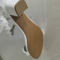 مقاس ٣٨/٣٩ • جديد • نص قيمته