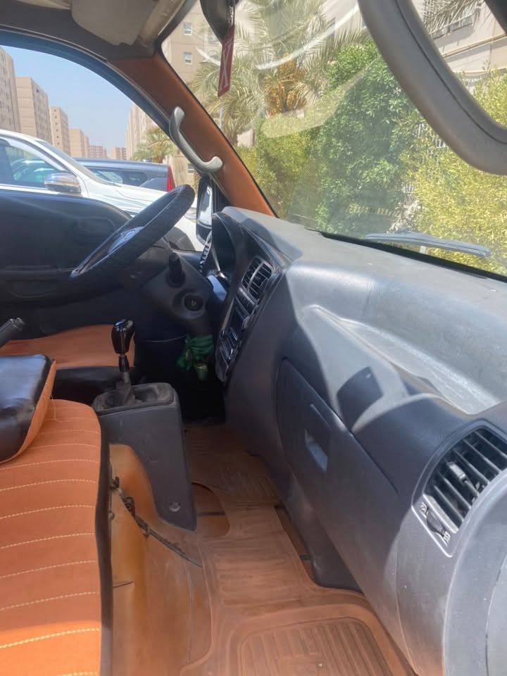 السلام عليكم 
كية حمل للبيع موديل 16نظيفه مكفوله شاصي ومحرك السعر 105وبيها مجال ***********
عنواني بغداد
