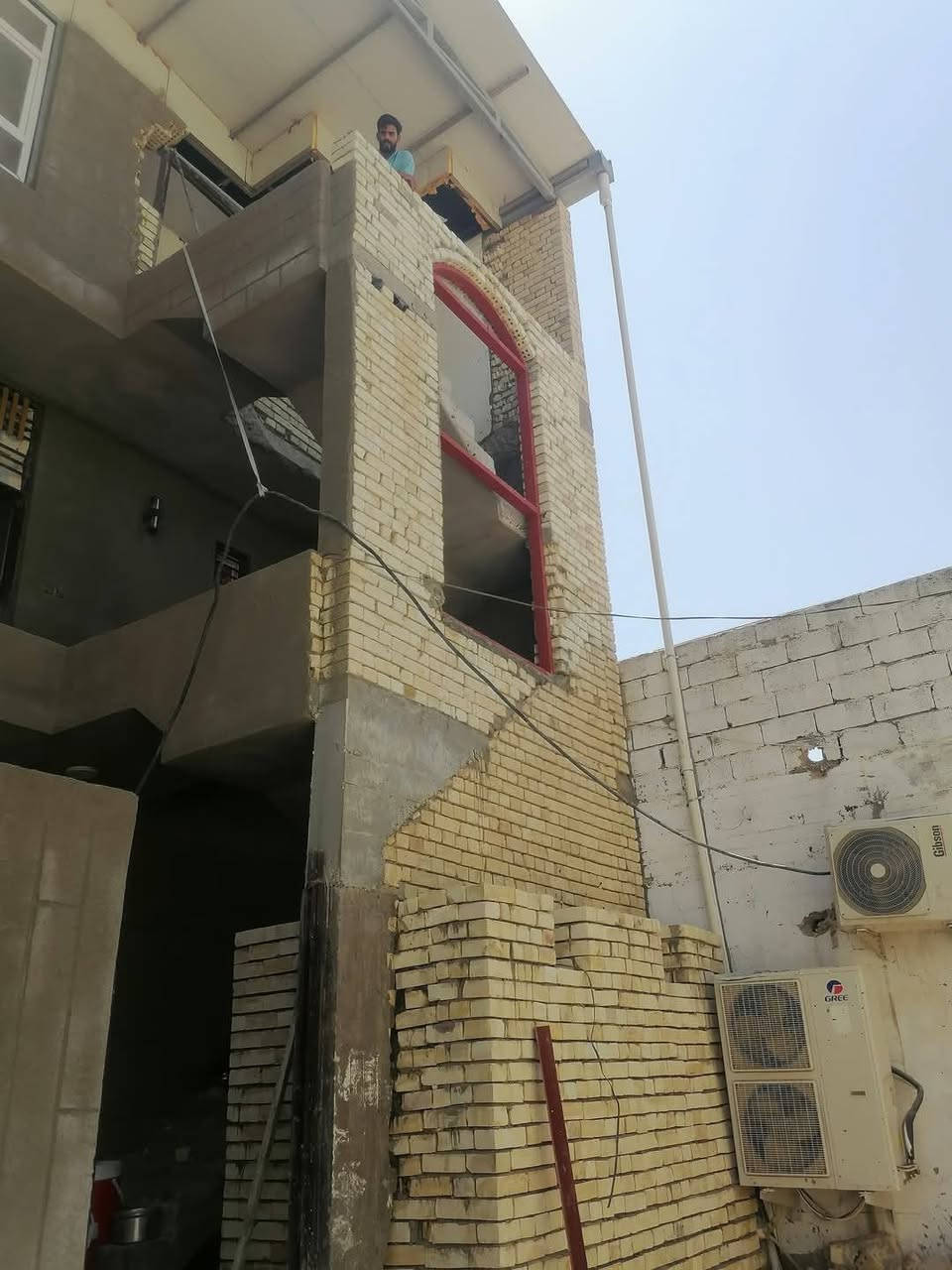 خلفه بناء متفرغ حالياً طابوك بلوك فرمسون متفرغ حالياً مع استمرار العمل وبأسعار مناسبه
كربلاء فقط اتصل ودلل***********

