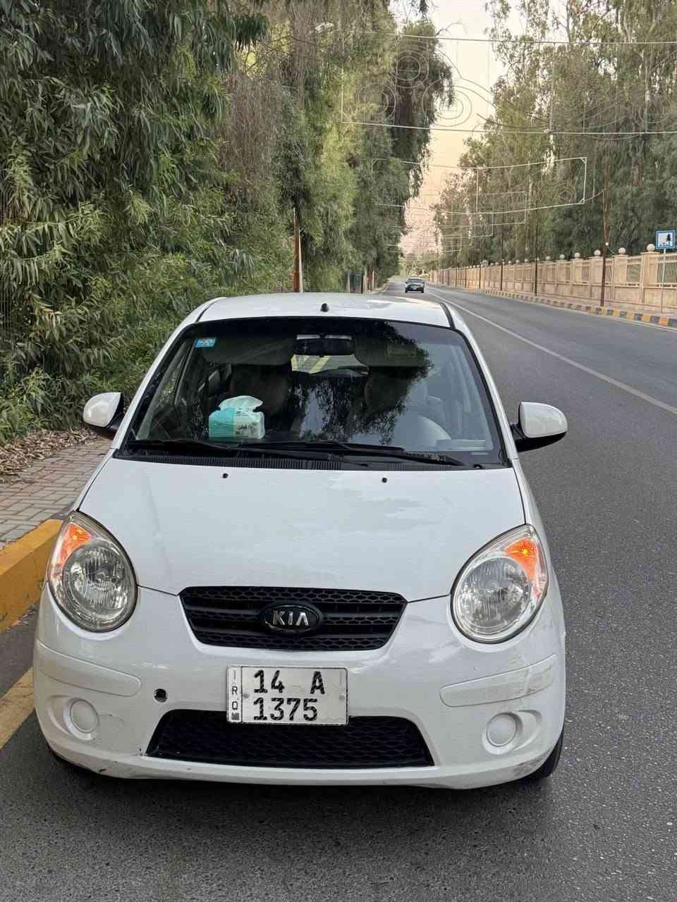 السلام عليكم 🌹
كيا بيكانتو للبيع، موديل 2008.
السيارة ما بيها أي ضرر، فقط بيها صبغ چاملغ باب، وبالصندوق صبغ بسيط جوه الرقم فقط.
كير ومحرك شرط.
باقي التفاصيل موضحة بالصور.

📍 المكان: الموصل – حي سومر
📞 للتواصل والاستفسار: ***********
